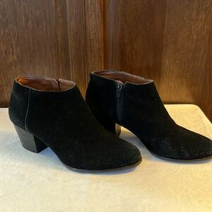 Lucky Brand Black Suede Zipper Booties size 7